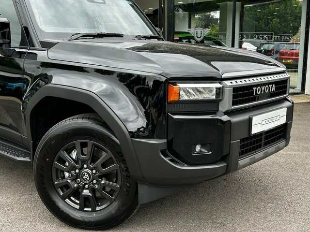 Toyota Land Cruiser Suv Black #4