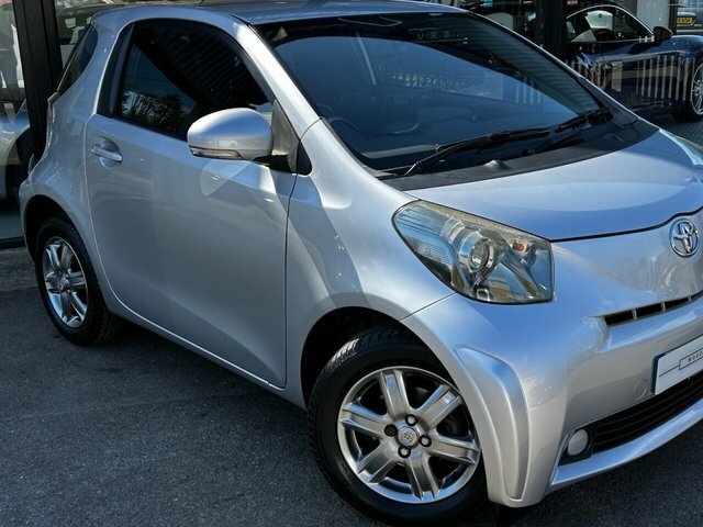 Toyota IQ Hatchback Silver #5