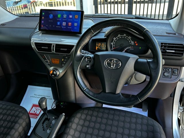 Toyota IQ 1.3L 3 Silver #19