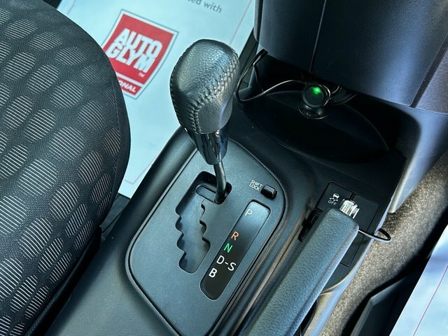 Toyota IQ 1.3L 3 Silver #26