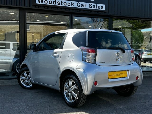 Toyota IQ Hatchback Silver #2