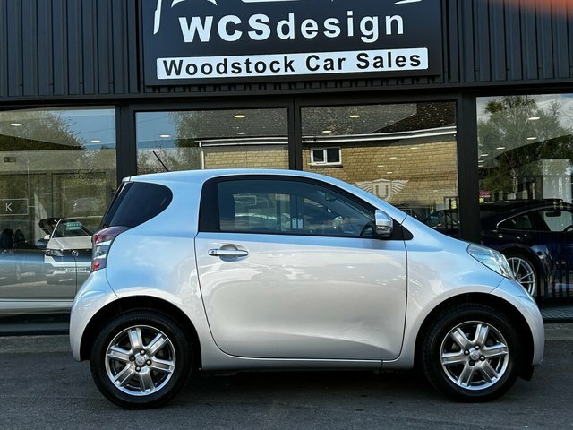 Toyota IQ 1.3L 3 Silver #10