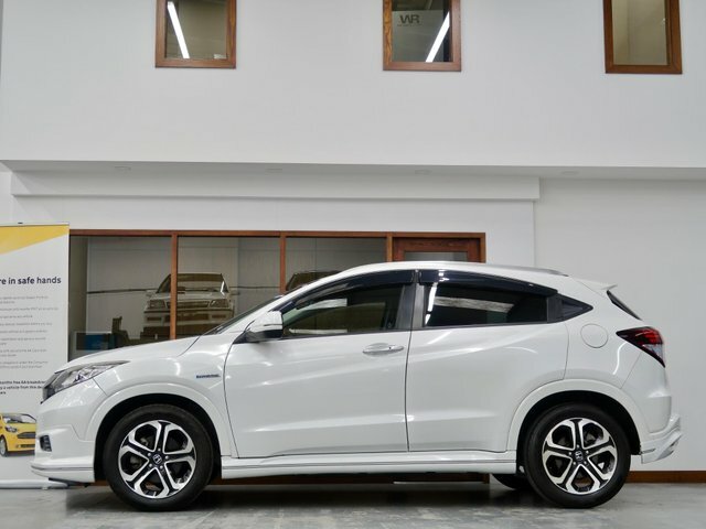 Honda Hr-V Vezel 1.5 I-vtec White #6
