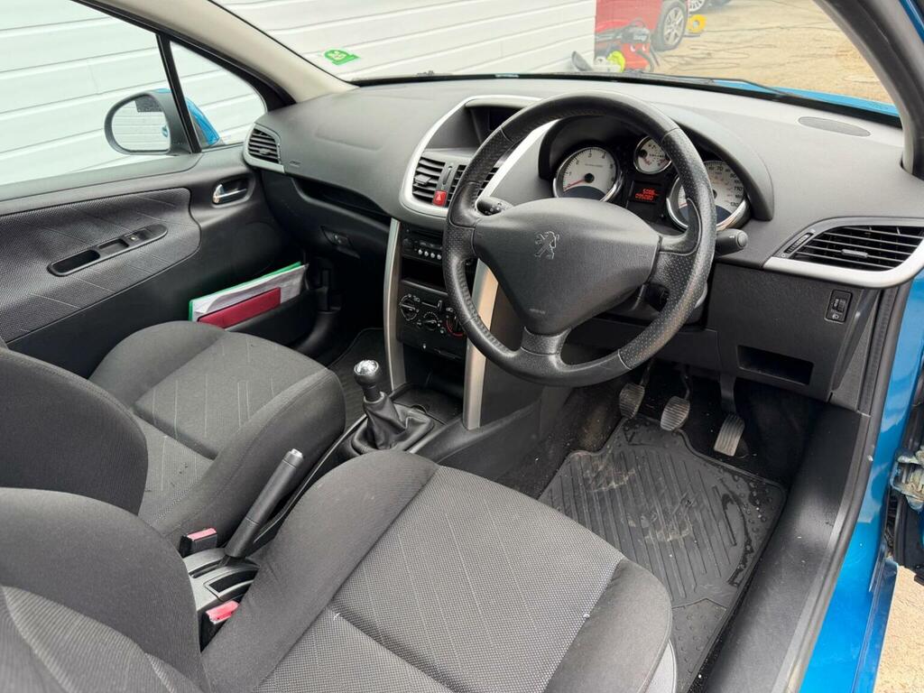 Peugeot 207 207 S Hdi 67 Red #26