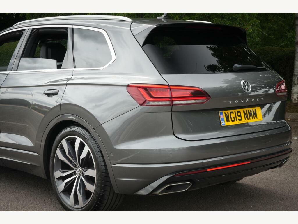 Volkswagen Touareg V6 R-line Tech Tdi White #30