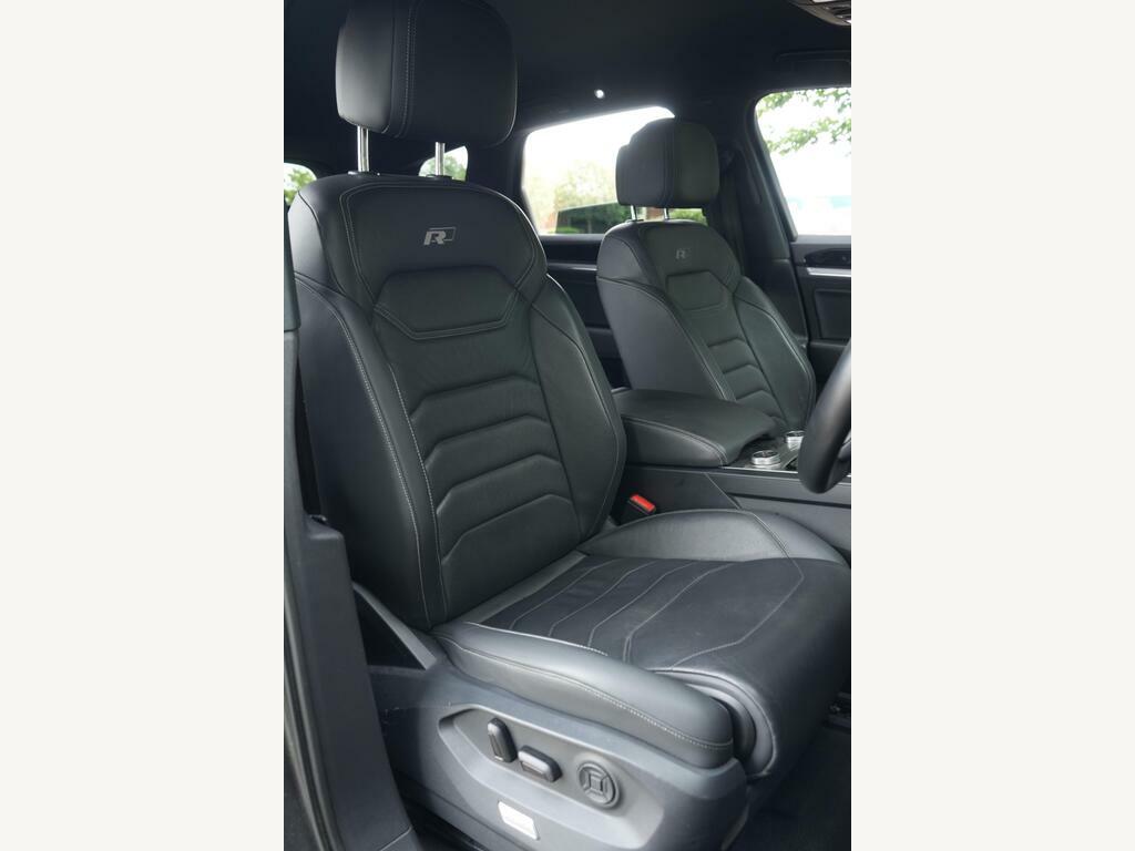 Volkswagen Touareg V6 R-line Tech Tdi White #44