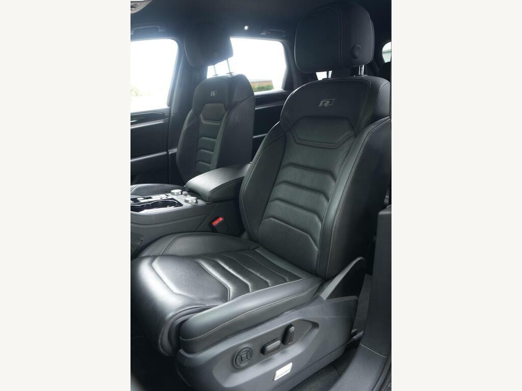 Volkswagen Touareg V6 R-line Tech Tdi White #46