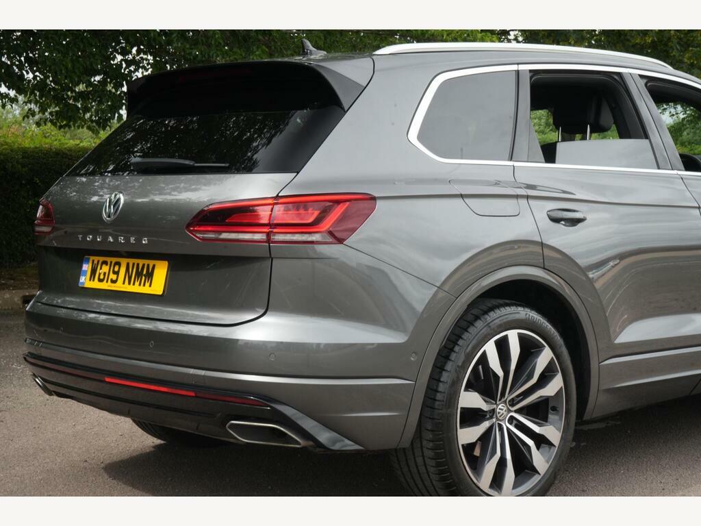 Volkswagen Touareg V6 R-line Tech Tdi White #31