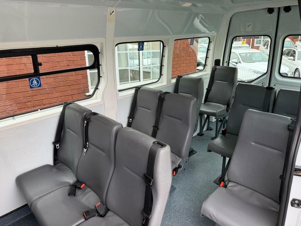 Renault Master 2.3 Dci 125 Lm35 Minibus Lwb Medium Roof White #4