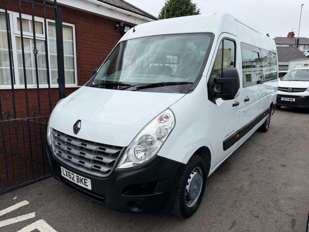 Renault Master 2.3 Dci 125 Lm35 Minibus Lwb Medium Roof White
