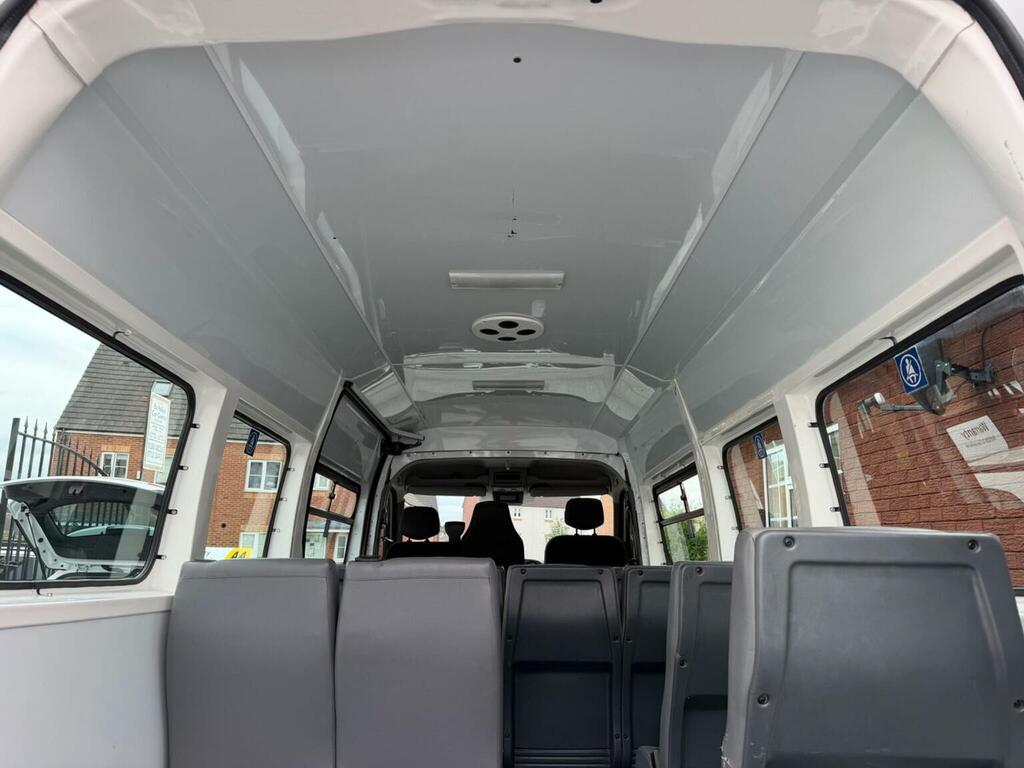 Renault Master 2.3 Dci 125 Lm35 Minibus Lwb Medium Roof White #6