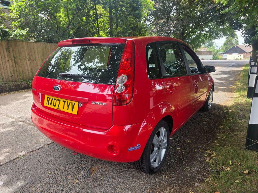 Ford Fiesta 1.25 Zetec Climate Red #6