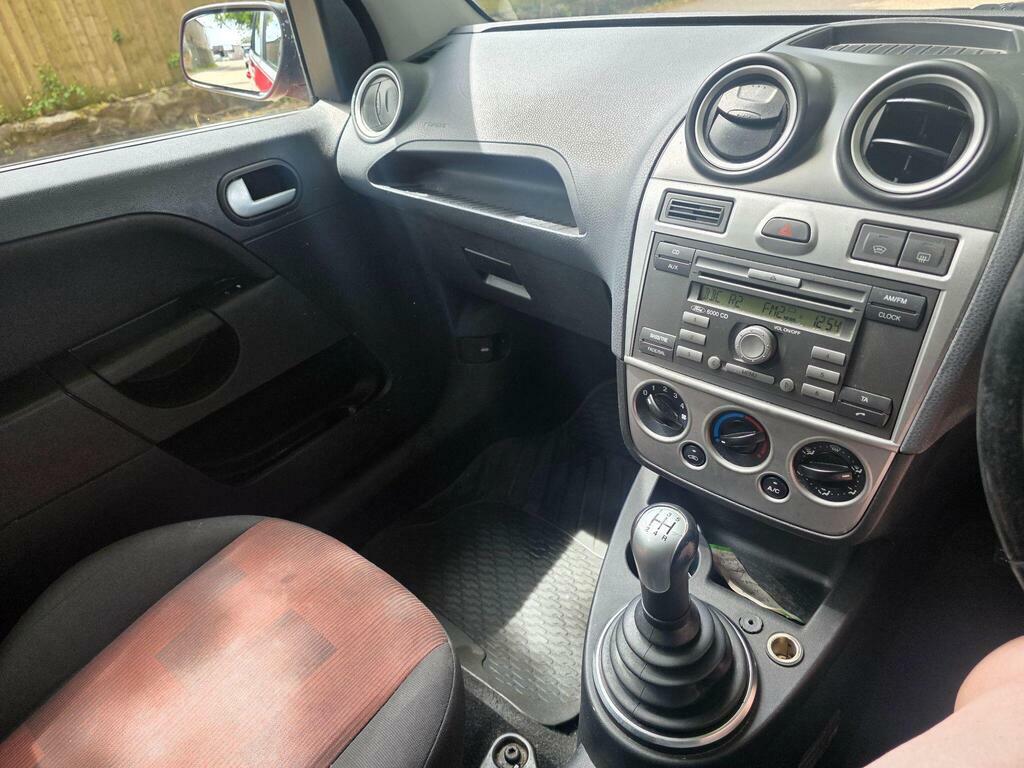 Ford Fiesta 1.4 Zetec Climate Hatchback 147 Silver #19