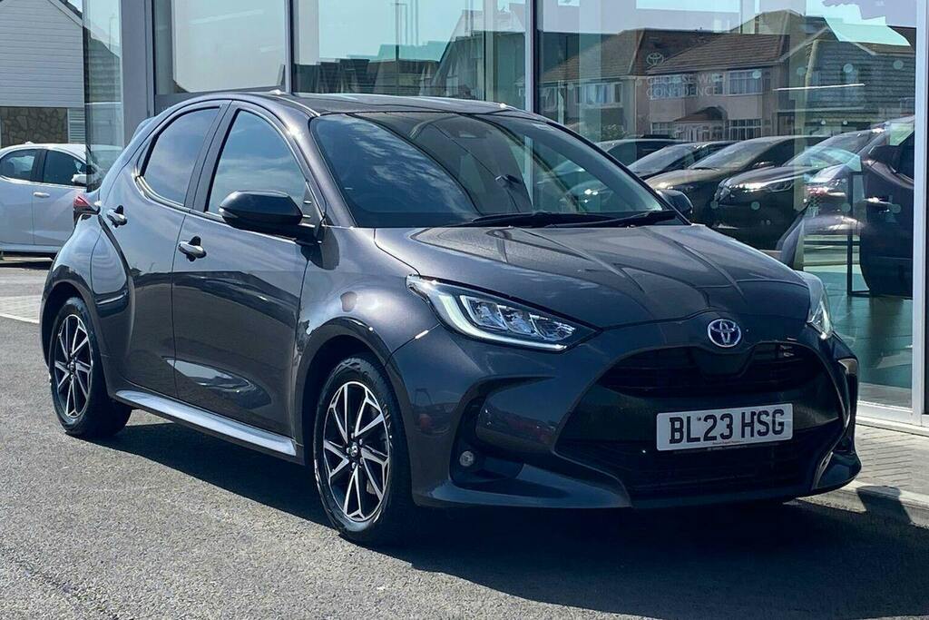 Toyota Yaris 1.5 Vvt H Design Hatchback Hybrid E Cvt Grey
