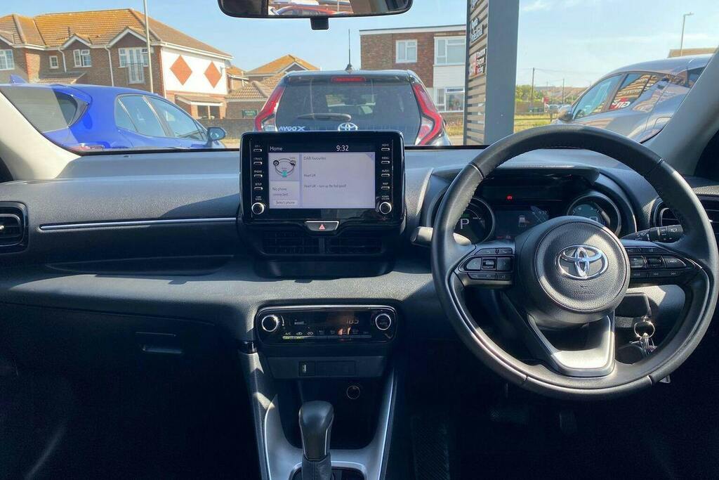 Toyota Yaris 1.5 Vvt H Design Hatchback Hybrid E Cvt BL23HSG Grey #6