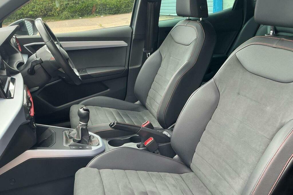 Seat Arona 1.0 Tsi 110 Fr Sport Red #16