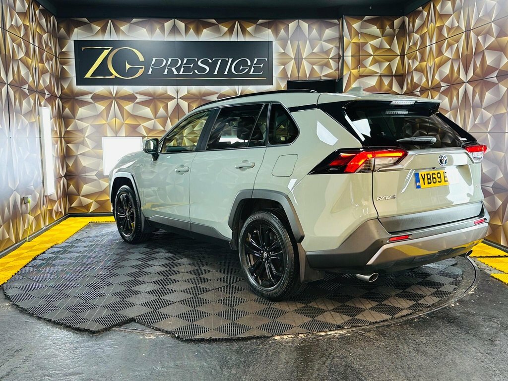 Toyota Rav 4 2.5 Vvt-i Hybrid Excel White #18