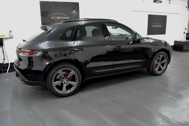 Porsche Macan 2025 2.9T V6 S 380 Pan Roof 4Wd Suv P Black #4
