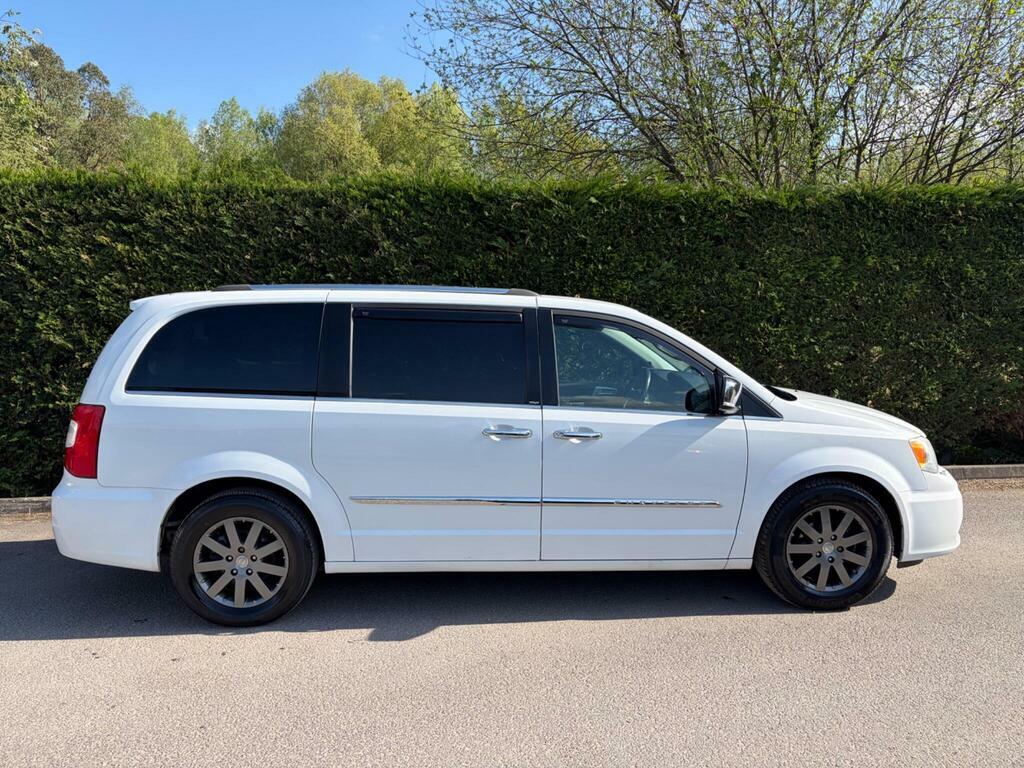 Chrysler Grand Voyager Black #5