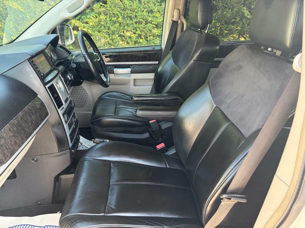 Chrysler Grand Voyager Black #17