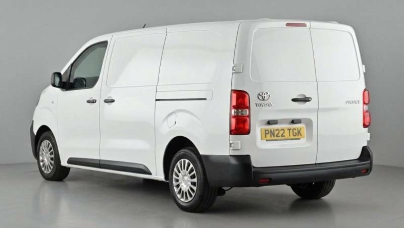 Toyota PROACE 2.0D 120 Icon Van White #2