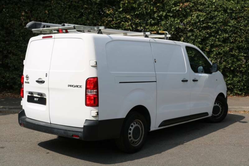 Toyota PROACE 1.5D 100 Active Van Blue #7