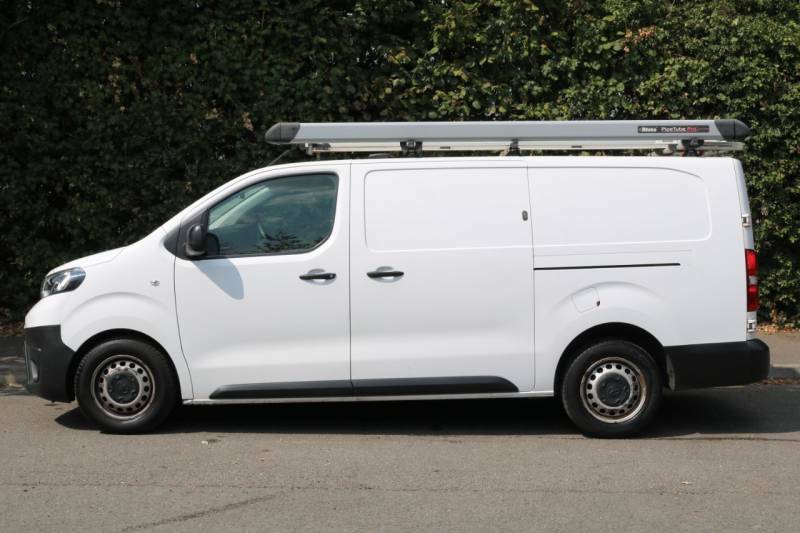 Toyota PROACE 2.0D 120 Icon Van White #4