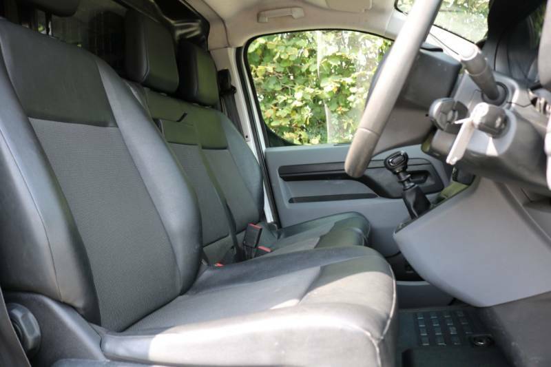 Toyota PROACE 1.5D 100 Active Van Blue #10