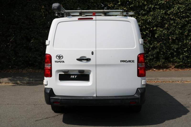 Toyota PROACE 2.0D 120 Icon Van White #6