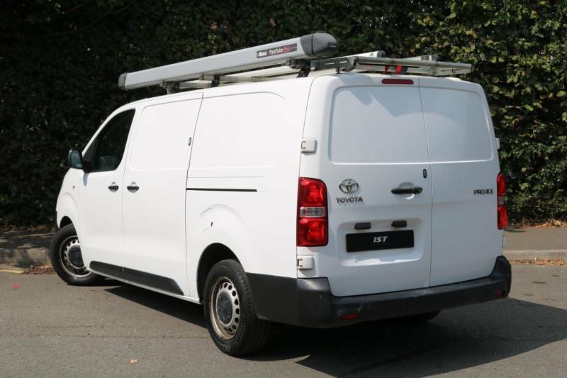 Toyota PROACE 2.0D 120 Icon Van White #5