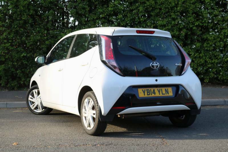 Toyota Aygo 1.0 Vvt-i X-pression White #5