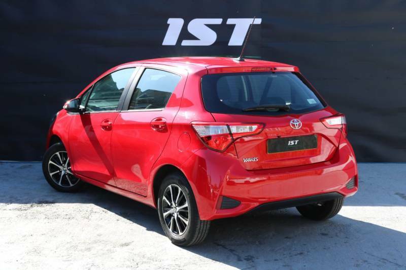 Toyota Yaris 1.5 Vvt-i Icon Tech Red #5