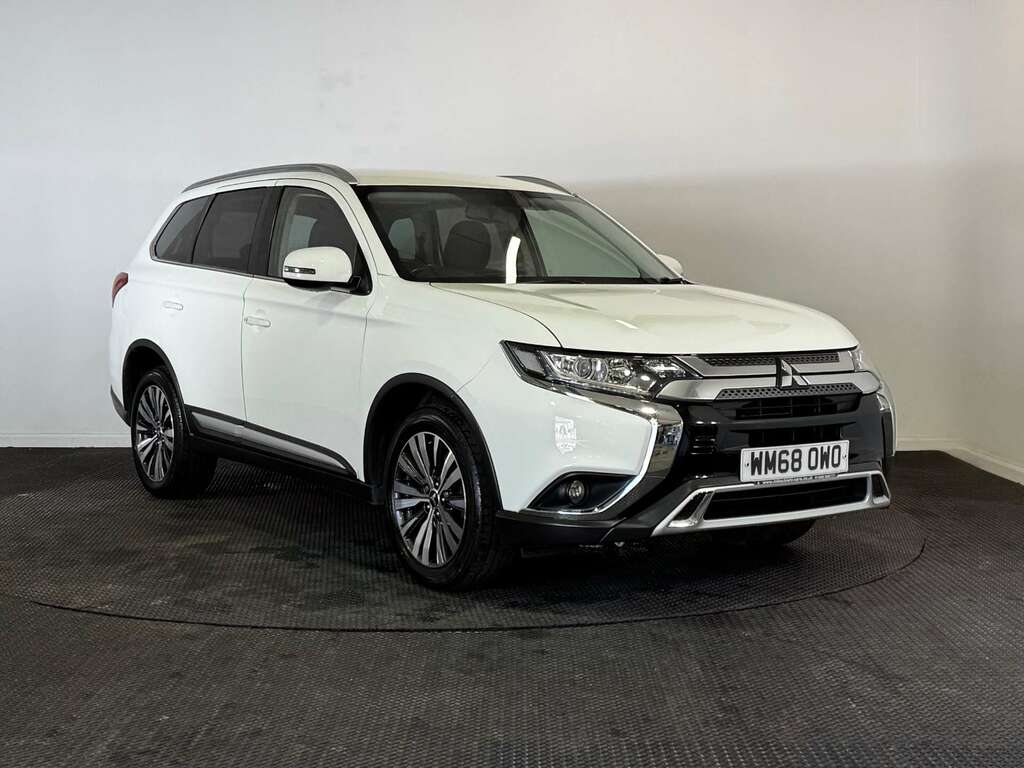 Mitsubishi Outlander 2.0 Mivec Juro Suv Cvt 4Wd Euro 6 Ss White