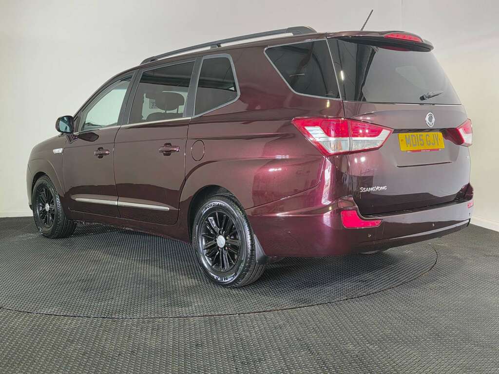 SsangYong Turismo 2.0 E-xdi Es Mpv Euro 5 155 Ps Red #5