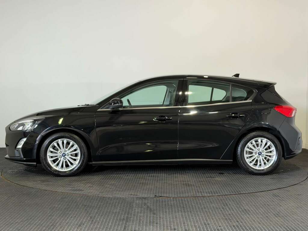 Ford Focus 1.0T Ecoboost Mhev Titanium Edition Hatchback EU70WNP Black #4