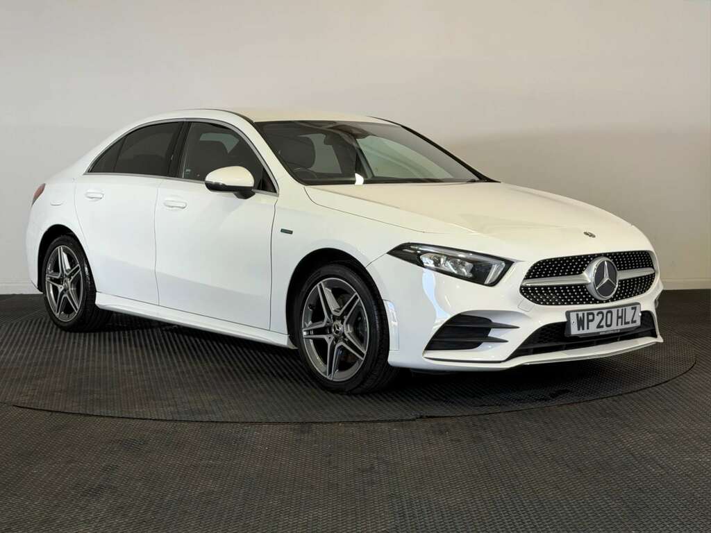 Mercedes-Benz A Class 1.3 A250e 15.6Kwh Amg Line Saloon Plug- White