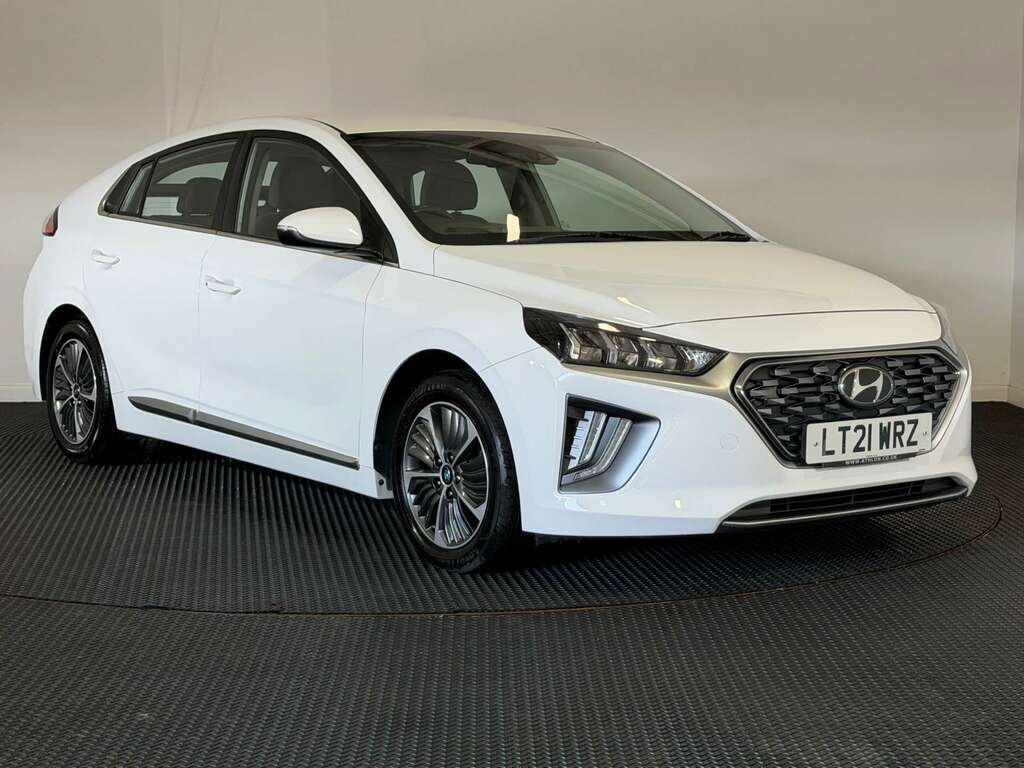 Hyundai Ioniq 1.6 H-gdi 8.9Kwh Premium Hatchback Plug White