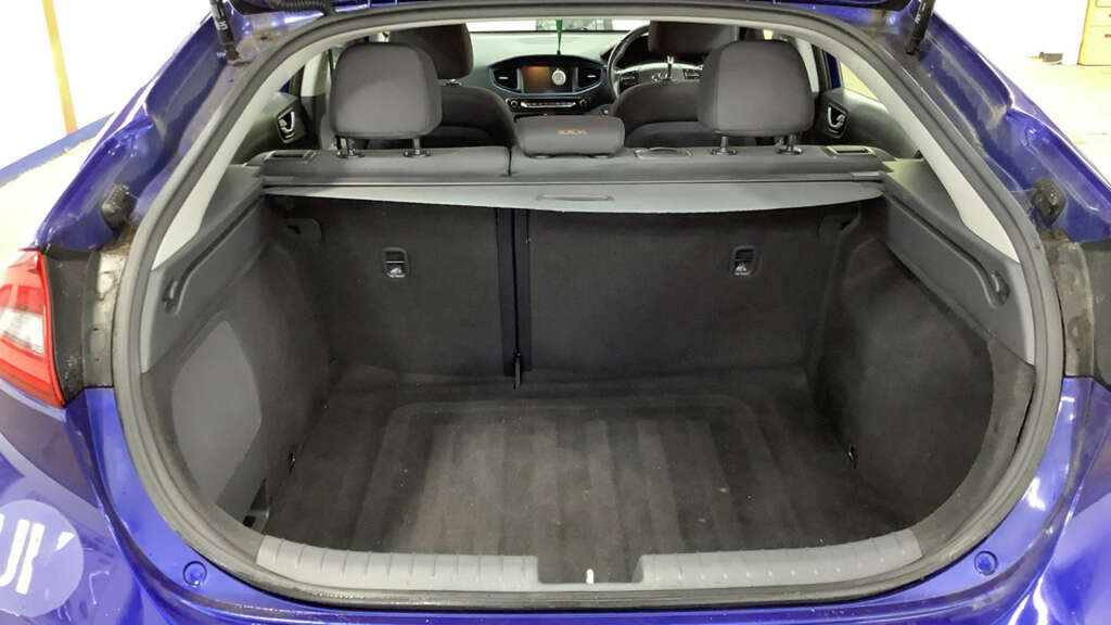 Hyundai Ioniq Premium Silver #8
