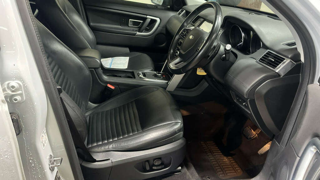 Land Rover Discovery Sport 2.0 D180 R-dynamic S - Black Pack Black #11