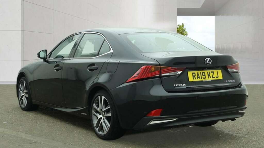 Lexus IS 2.5 300H Saloon Hybrid E-cvt Euro 6 S Black #4