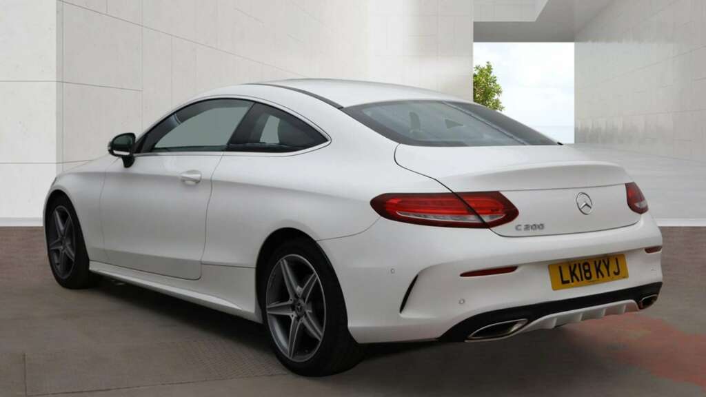 Mercedes-Benz C Class 2.0 C200 Amg Line Coupe G-tronic Euro White #4