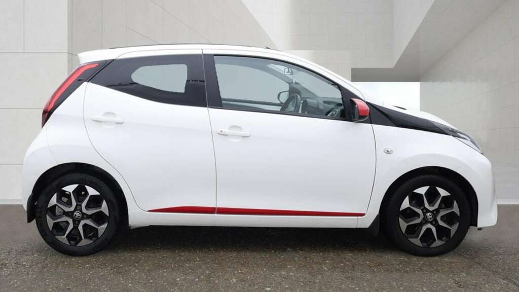Toyota Aygo 1.0 Vvt-i X-trend Hatchback X-shift Eur White #5