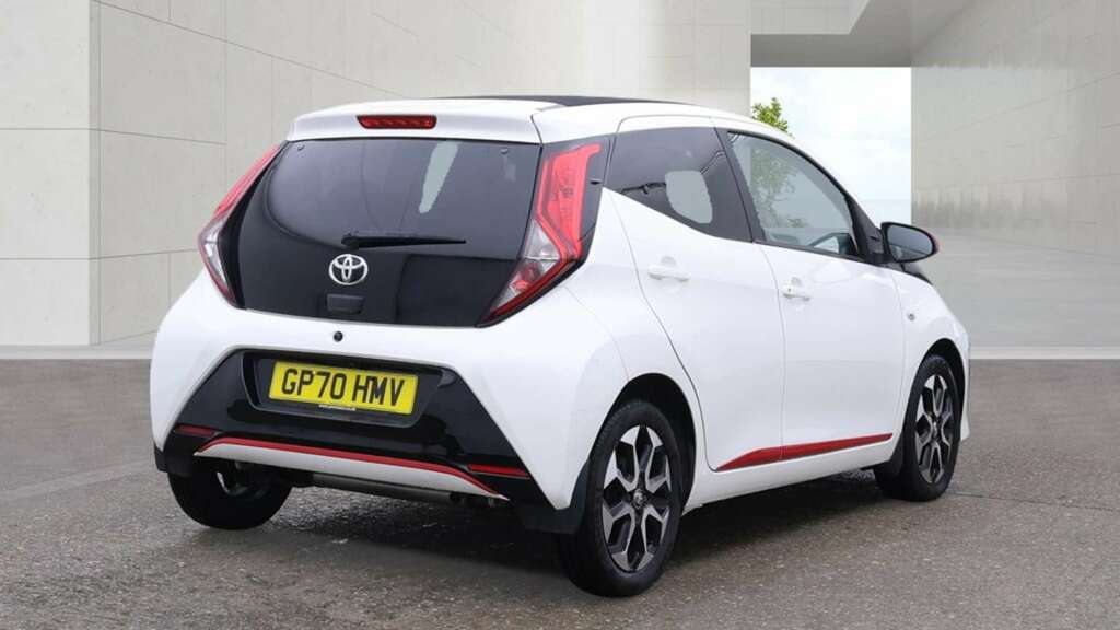 Toyota Aygo 1.0 Vvt-i X-trend Hatchback X-shift Eur White #4