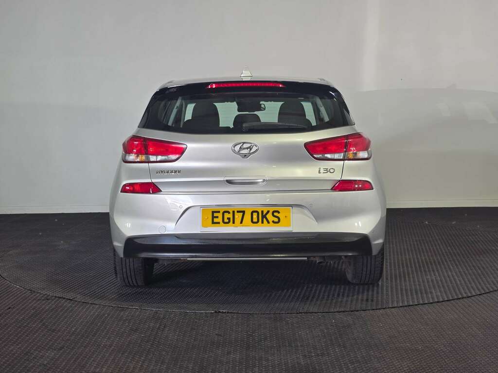 Hyundai I30 1.6 Crdi Blue Drive Se Hatchback Silver #6