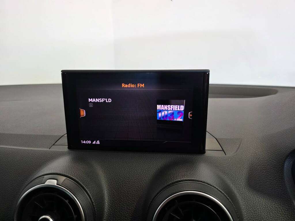 Audi Q2 1.4 Tfsi Edition 1 S Tronic Grey #24