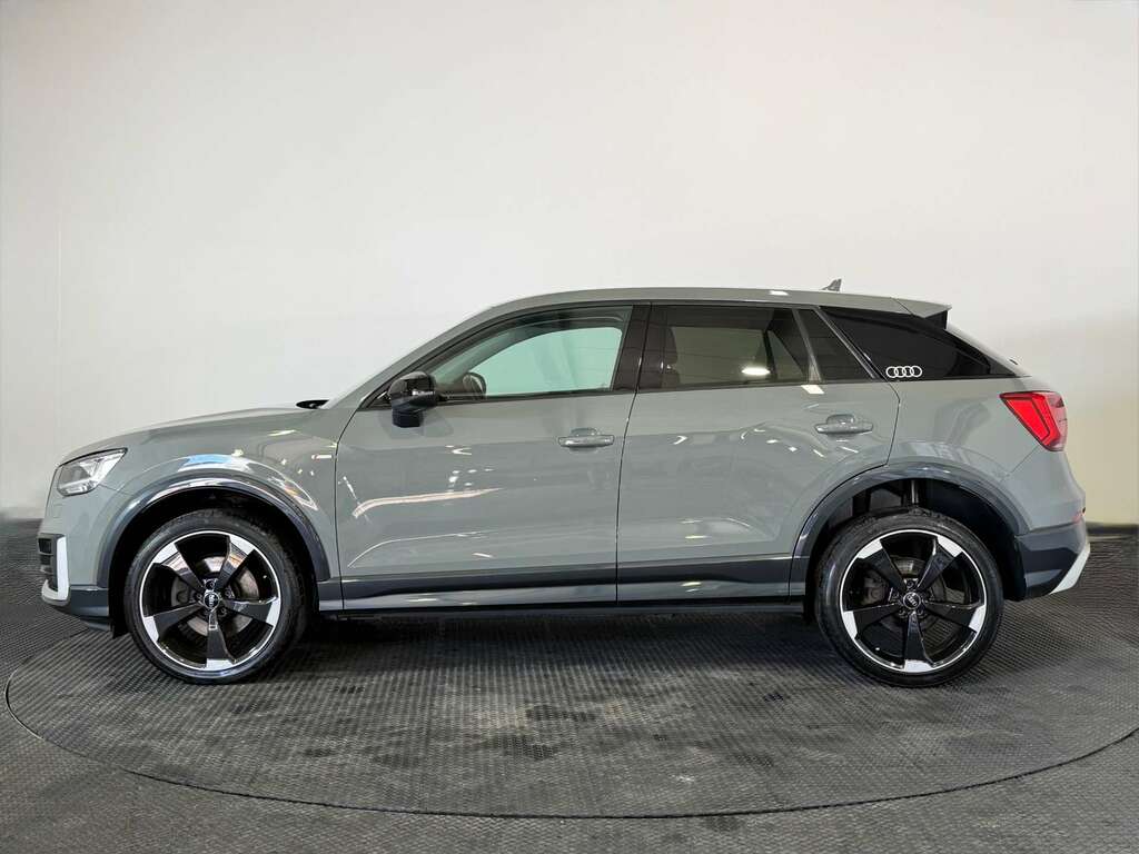 Audi Q2 2.0 Tdi Edition 1 Suv S Tronic Quattro Grey #4
