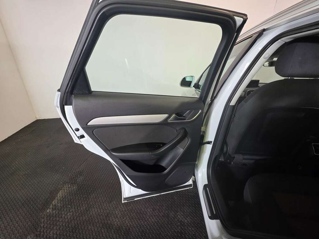 Audi Q3 Q3 Rsq3 Tfsi Quattro Red #38