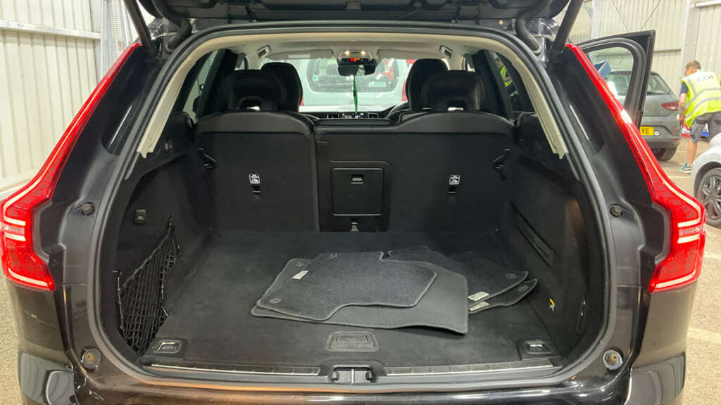 Volvo XC60 D4 Inscription Winter Climate Pack Black #9