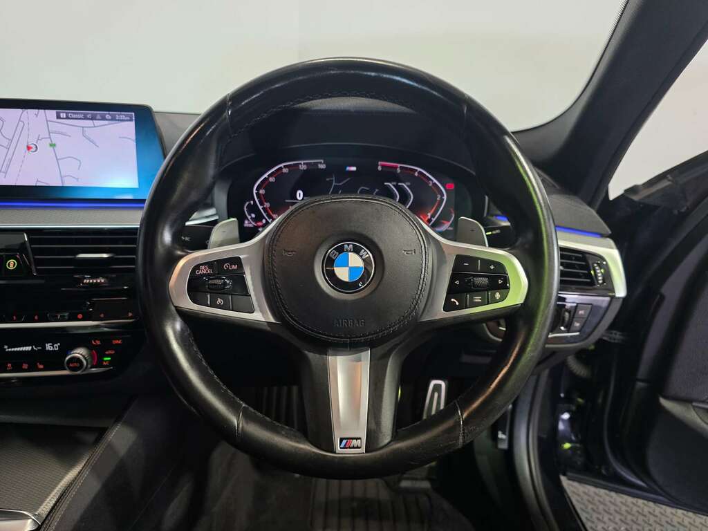 BMW 5 Series M Sport White #18