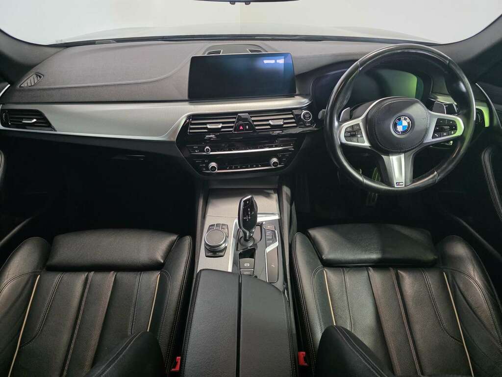 BMW 5 Series M Sport White #9